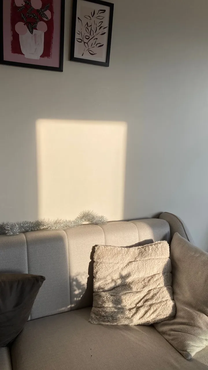 Empty room before the prank